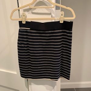 RAG & BONE NAVY AND CREME STRIPE SKIRT SIZE M